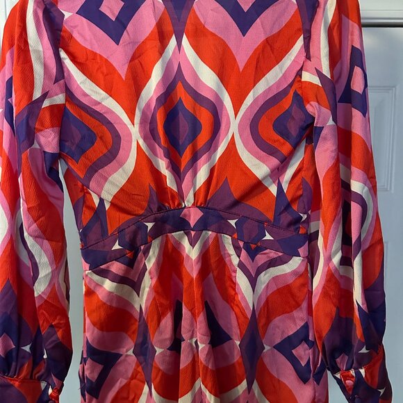Alexis Geometric Print Romper Pink Red Purple XS Long Sleeve NWOT - Picture 4 of 8